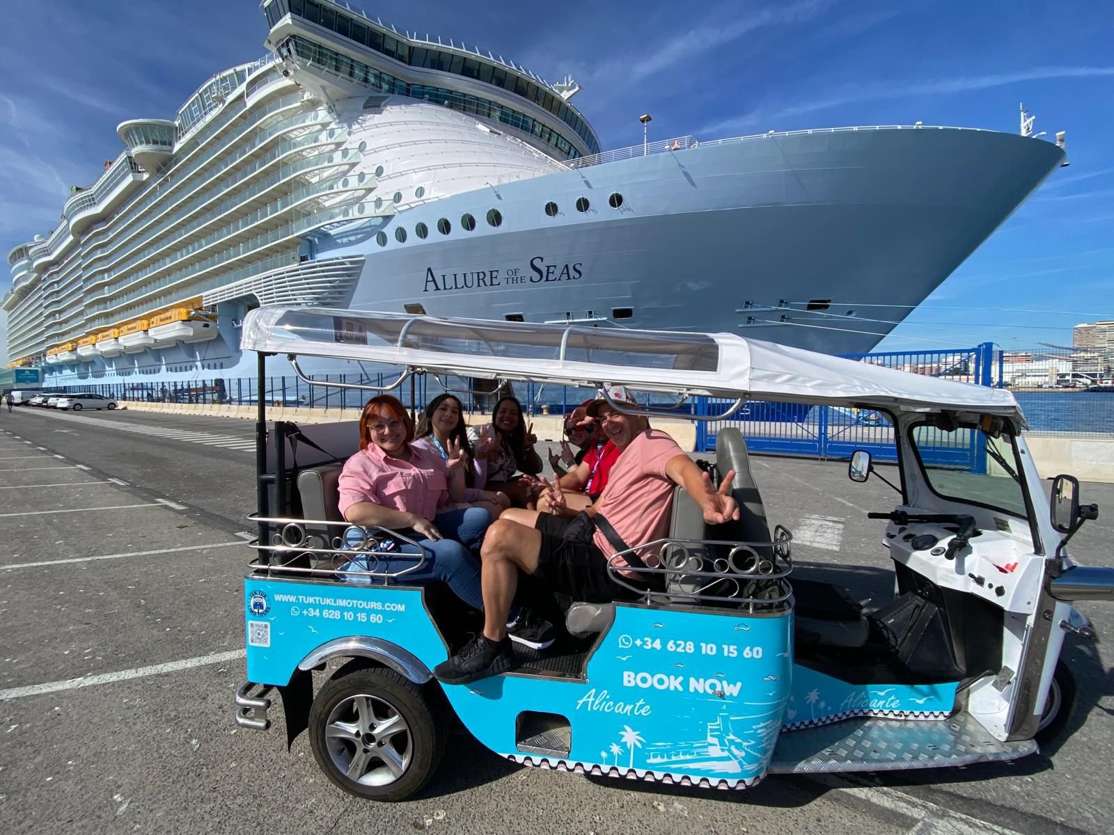 Alicante marina with cruise ship docked at Muelle Levante